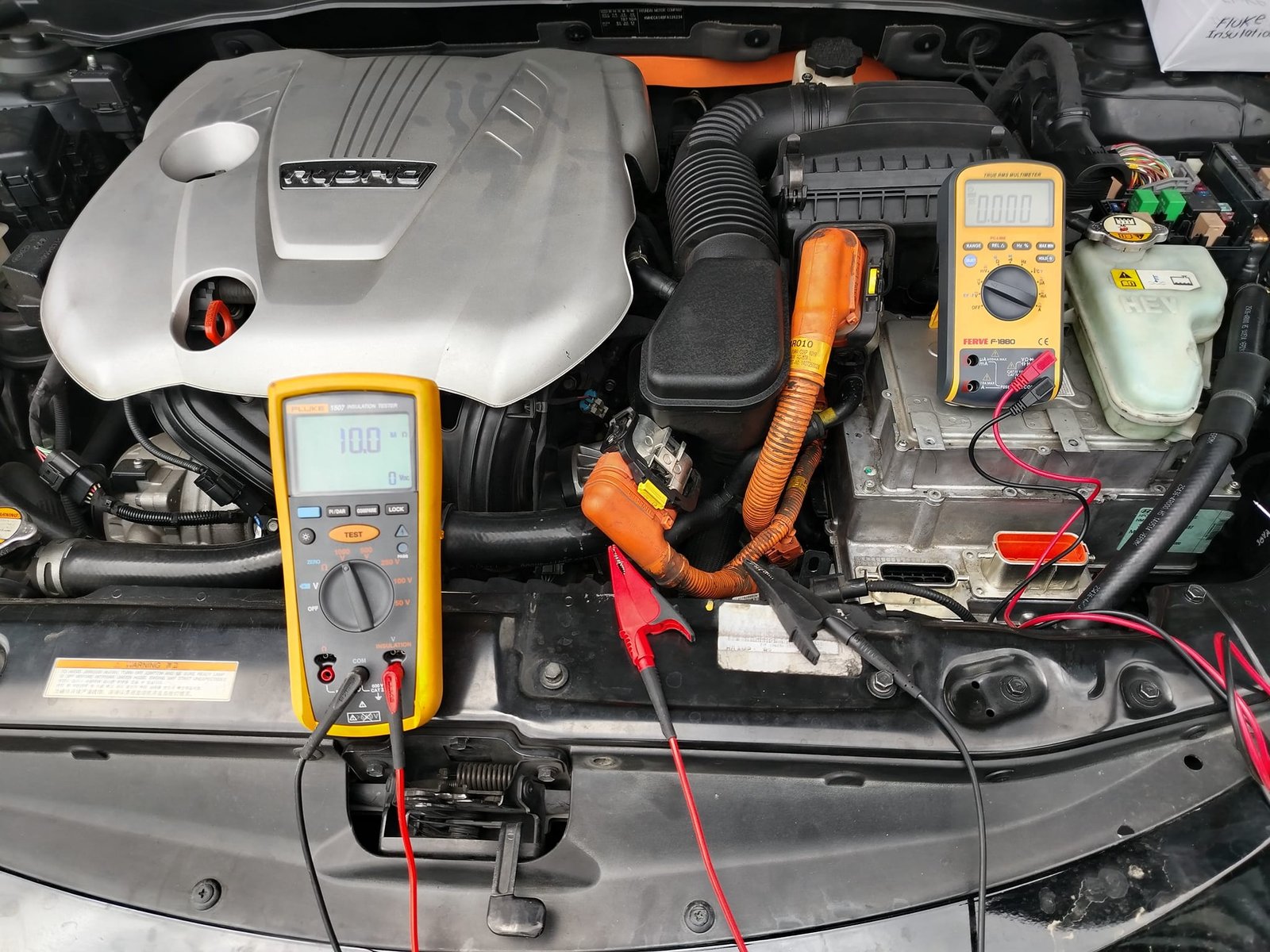 Electrónica y Híbridos